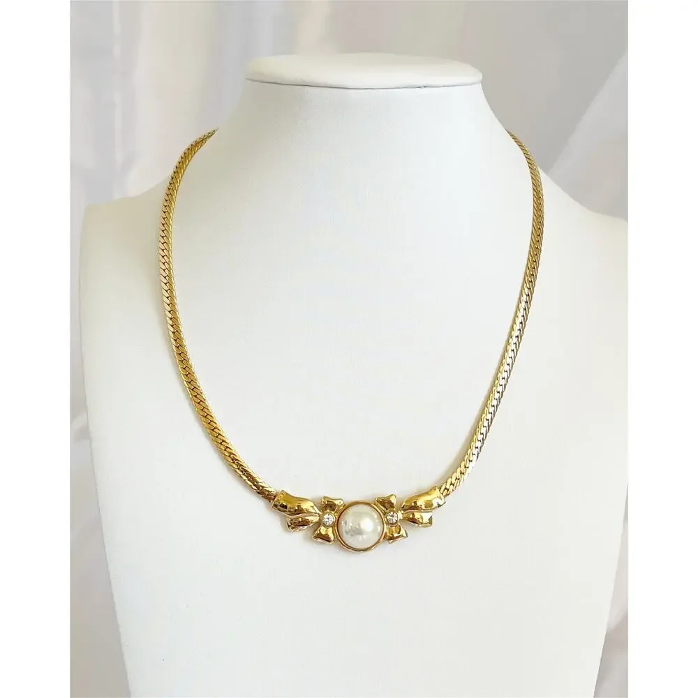 NINA RICCI Vintage Pearl Ribbon Necklace Omega Choker Snake Chain 1980's